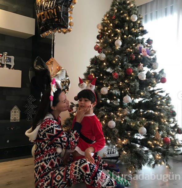 Üç kişilik sarayım: Ebru ve iki oğlu burada yaşıyor
