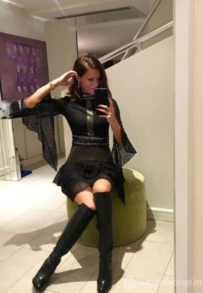 Üç kişilik sarayım: Ebru ve iki oğlu burada yaşıyor
