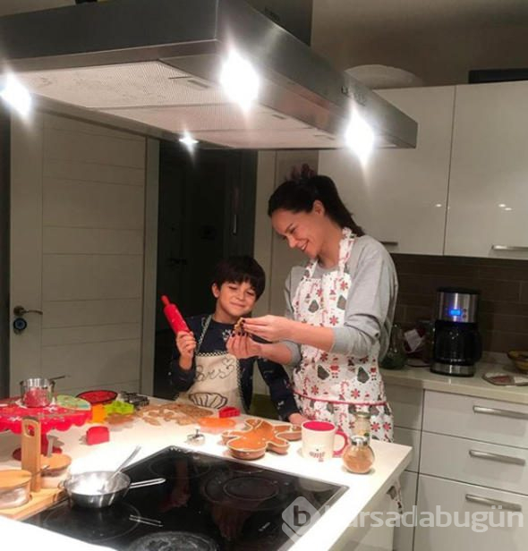 Üç kişilik sarayım: Ebru ve iki oğlu burada yaşıyor
