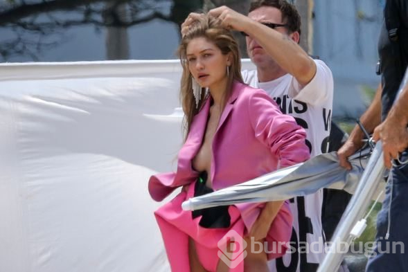 Gigi Hadid pembeler içinde
