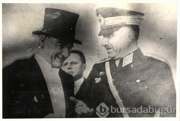 İşte arşivlerdeki az bilinen Atatürk fotoğrafları!