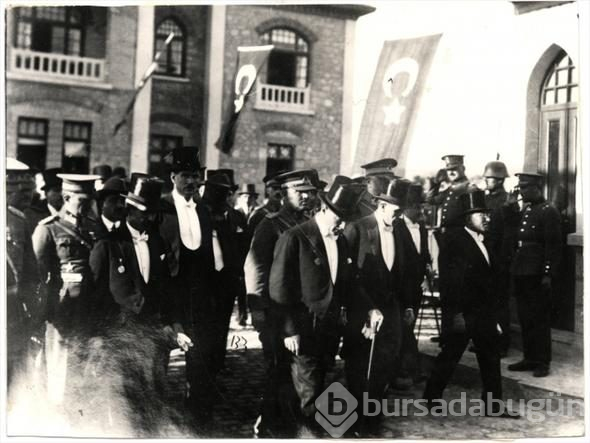 İşte arşivlerdeki az bilinen Atatürk fotoğrafları!
