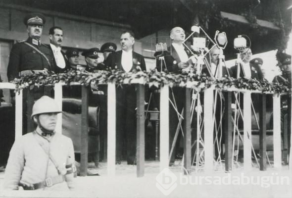 İşte arşivlerdeki az bilinen Atatürk fotoğrafları!