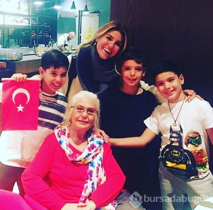 Ünlülerin 29 Ekim Cumhuriyet Bayramı paylaşımları