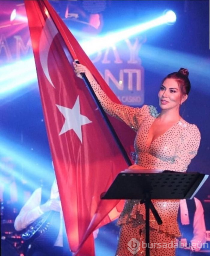 Ünlülerin 29 Ekim Cumhuriyet Bayramı paylaşımları
