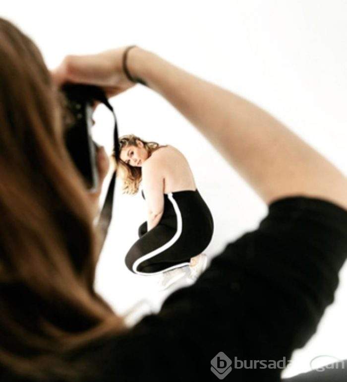 "Çok şişmansın model olamazsın" diyenleri umursamadı! Bedeniyle tarihe geçti
