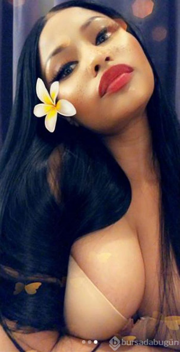 Nicki Minaj klip çekiminden cesur anları paylaştı!
