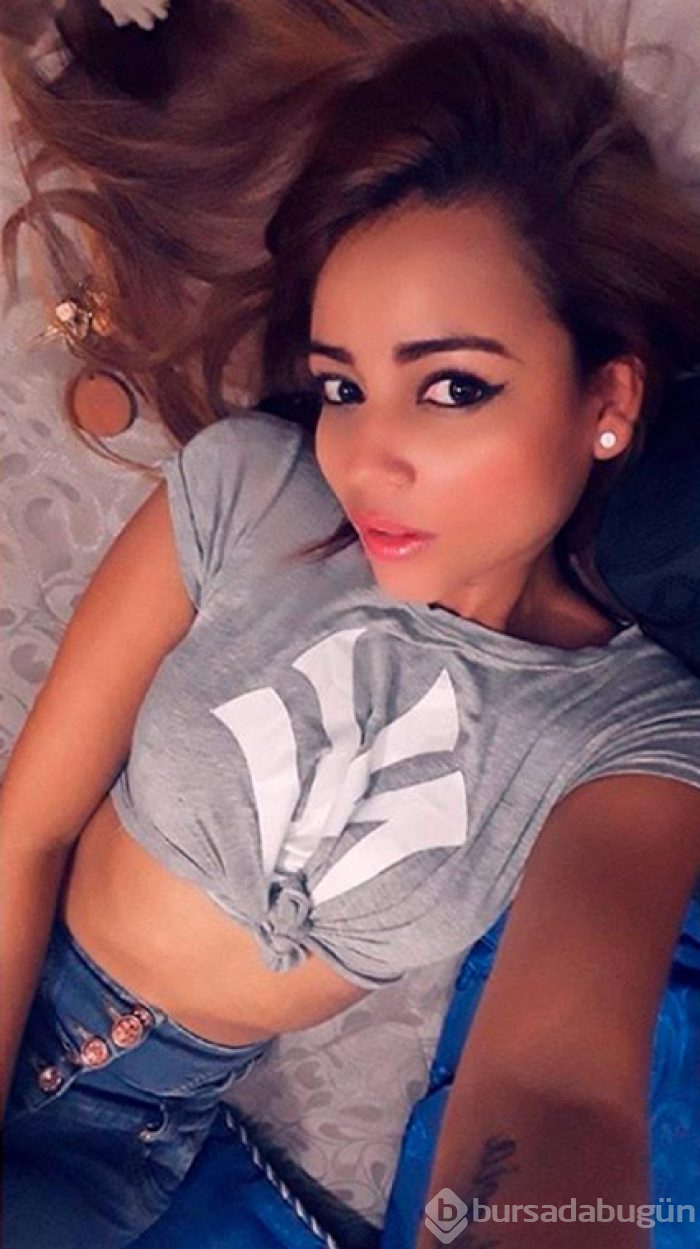 Okuldan ayrılıp yetişkin filmi yıldızı oldu!
