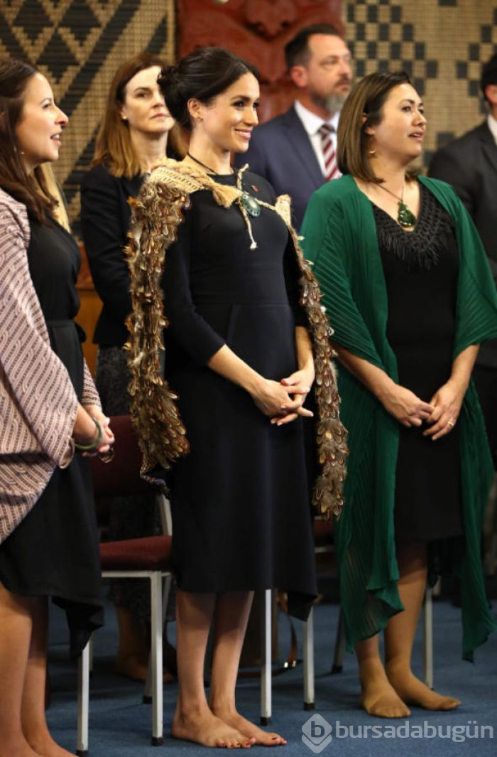 Hamile değil de rol mü yapıyor?
