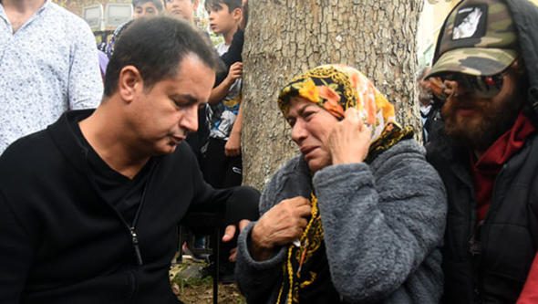 Nazar Nur Kaya son yolculuğuna uğurlandı! Annesini Acun Ilıcalı teselli etti
