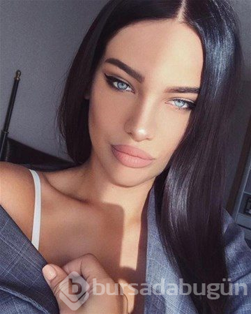 Adriana'nın tahtına aday
