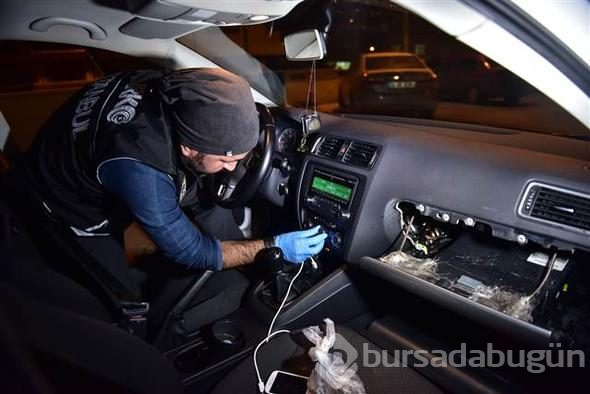 Lüks araçta uyuşturucu düzeneği
