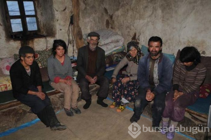 Türkiye'de mağara dönemini yaşıyorlar! İşte duyanları şaşkına çeviren aile
