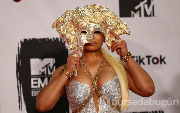 Nicki Minaj sahneyi salladı
