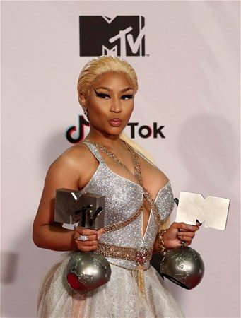 Nicki Minaj sahneyi salladı
