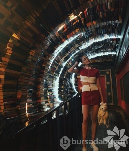 Dilan Çiçek Deniz Instagram'da neler paylaşıyor?
