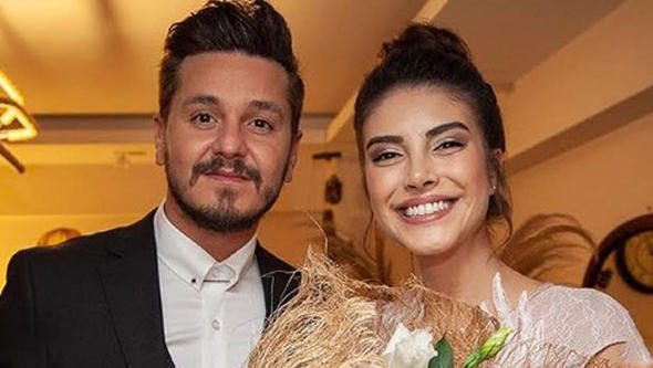 Deniz Baysal ile Barış Yurtçu'nun nişanından yeni fotoğraflar
