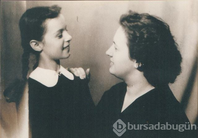 Can Yaman'ın annesi Gülden Yaman'ı ablası sandılar (Ünlüler ve anneleri)