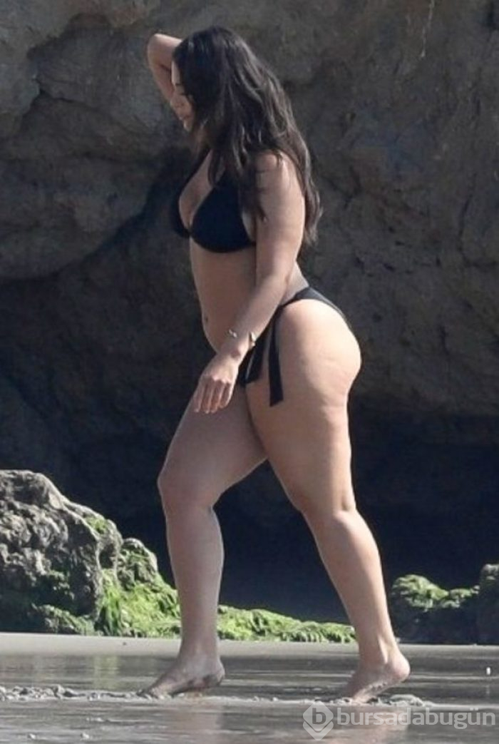 Ashley Graham, Malibu sahillerinde bikini çekiminde!
