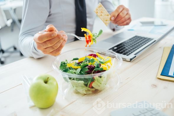 Ofis çalışanları için sağlıklı beslenme tüyoları
