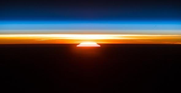 NASA, turuncu Dünya fotoğrafı paylaştı
