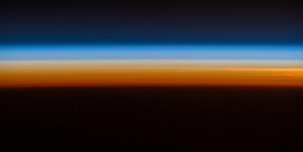 NASA, turuncu Dünya fotoğrafı paylaştı

