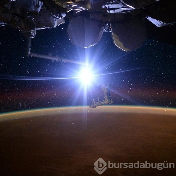 NASA, turuncu Dünya fotoğrafı paylaştı
