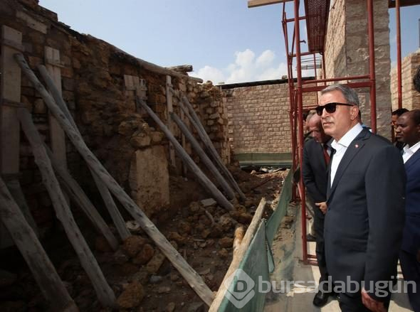Hulusi Akar Sevakin Adası'nda
