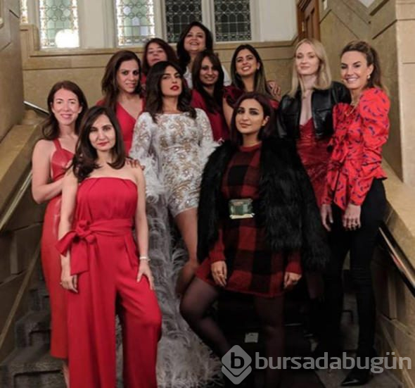 Pijamayla bekarlığa veda
