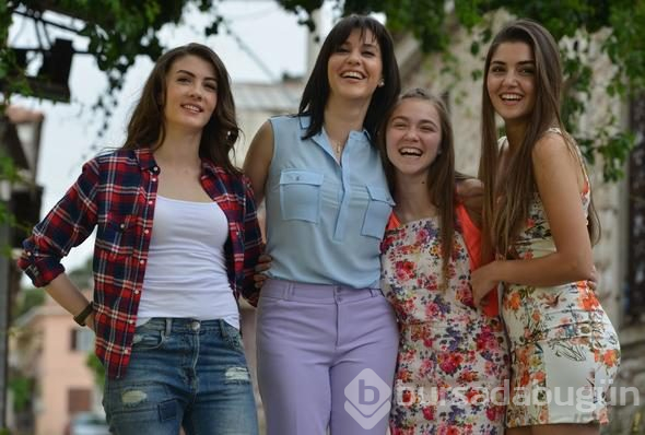 'Yol yakınken bu işi bırak Hande Erçel'
