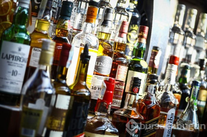Kıyafetlerden çamur ve çimen lekesi nasıl çıkarılır?
