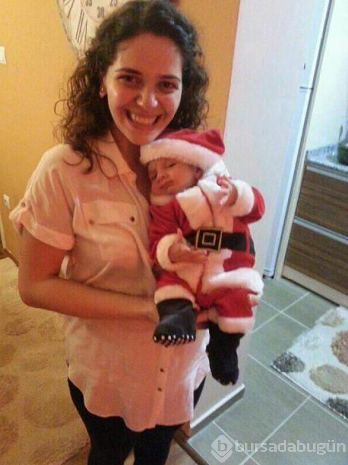 55'lik anne 4 aylık bebeğiyle
