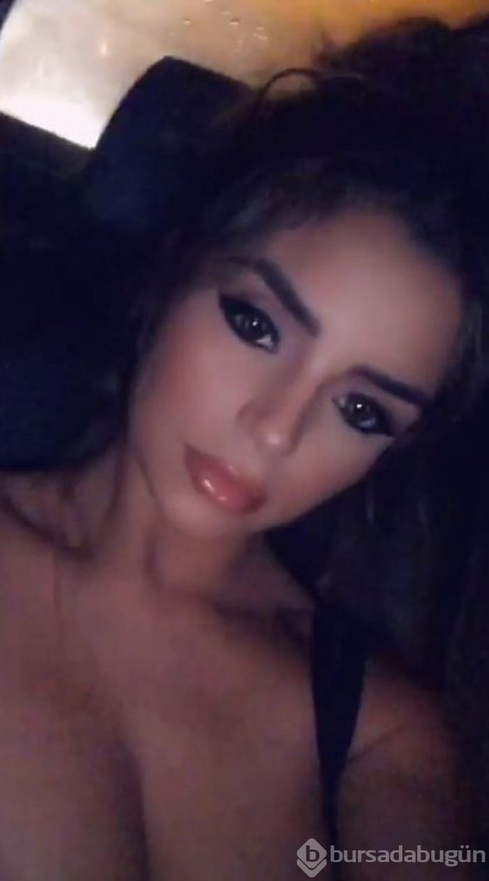 Demi Rose partiden partiye koşuyor
