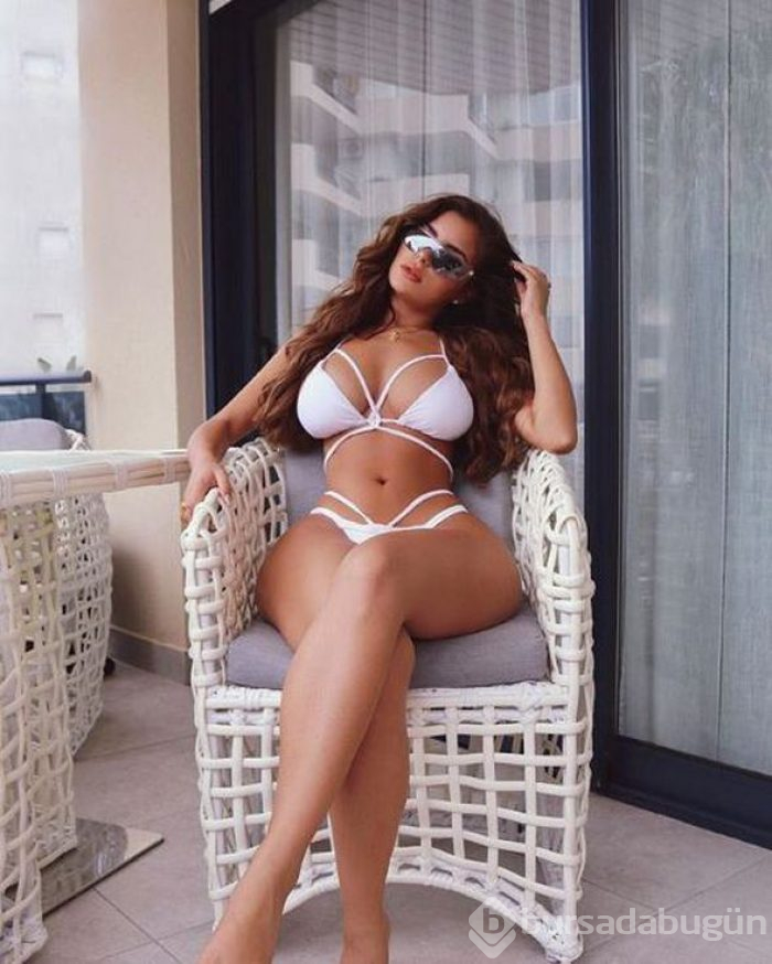 Demi Rose partiden partiye koşuyor

