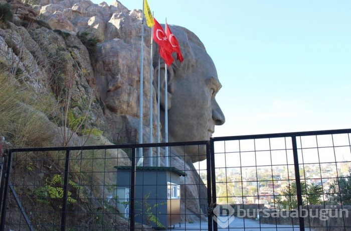Atatürk maskı yenilendi (Türkiye'nin en büyüğü)