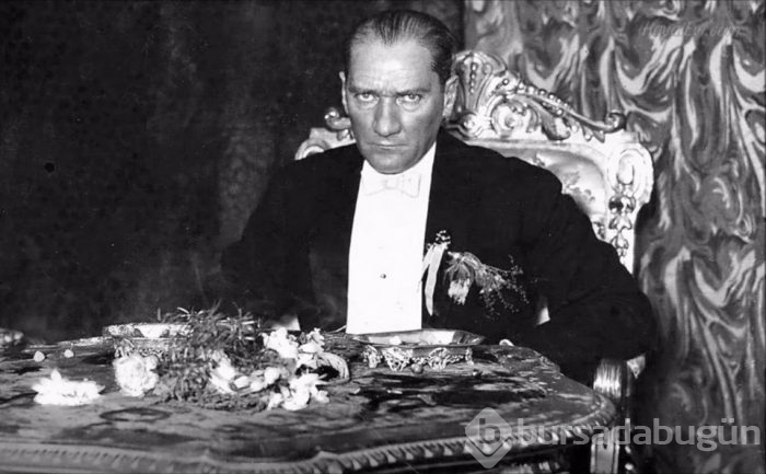 Atatürk'ün cumhuriyetle ilgili sözleri (Bugün bile yolumuzu aydınlatan 20 sözü)