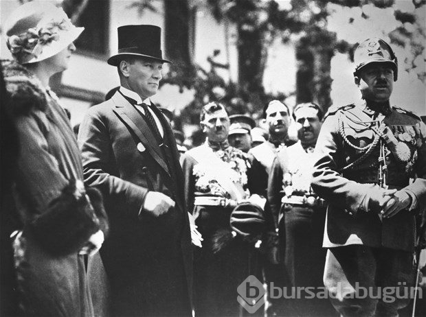 Büyük komutan Atatürk 80 yıldır özlemle anılıyor