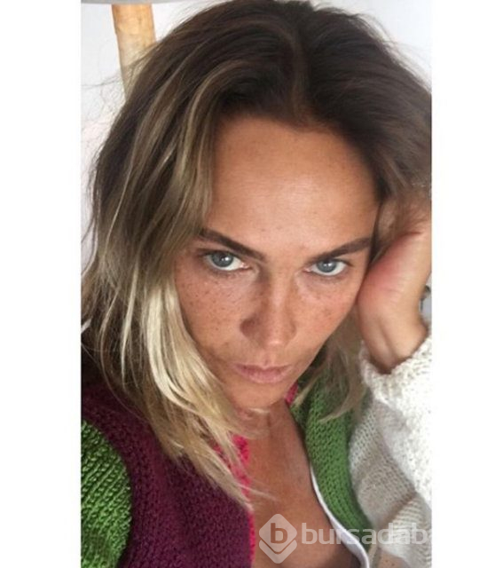 Hülya Avşar'ın havuz keyfi
