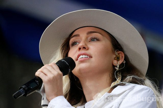 Miley Cyrus'un evi yandı
