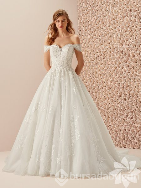 Pronovias 2019 gelinlik koleksiyonu
