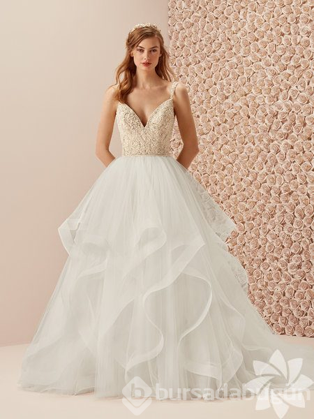 Pronovias 2019 gelinlik koleksiyonu
