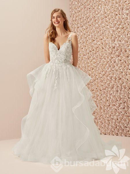Pronovias 2019 gelinlik koleksiyonu
