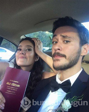 Pelin Akil`in bebeği göründü
