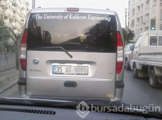 Şaşırtan araç arkası yazıları
