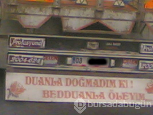 Şaşırtan araç arkası yazıları
