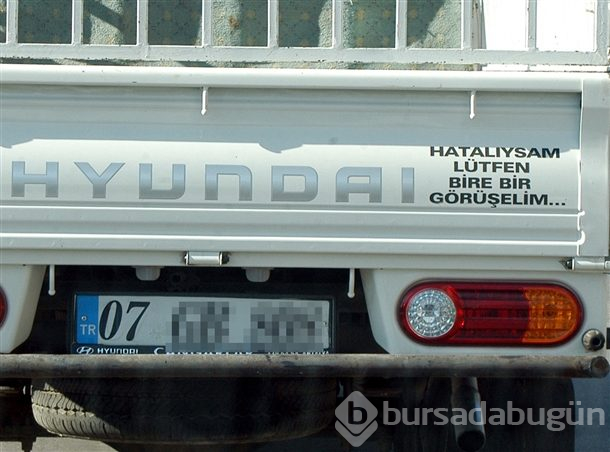 Şaşırtan araç arkası yazıları
