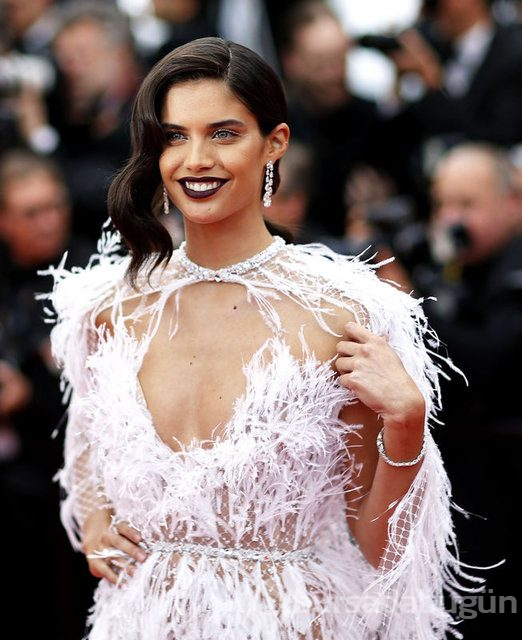 Sara Sampaio: Vücudumu dinliyorum
