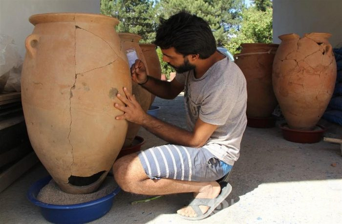 Hitit başkenti Hattuşa'nın sırları çözülüyor: 3800 yıllık küpler bulundu
