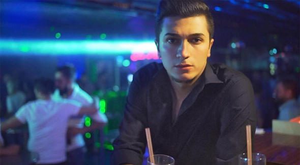 Ünlü Youtuber ve kız arkadaşı yangında hayatını kaybetti
