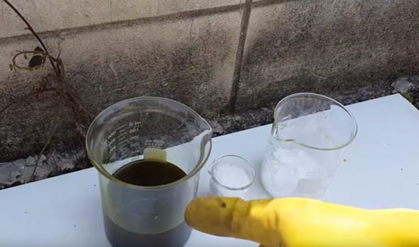 Bilgisayar parçalarından altın çıkardı! İnanamayacaksınız...

